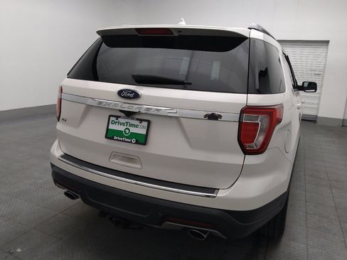 Used 2018 Ford Explorer XLT w/ Equipment Group 202A image 7