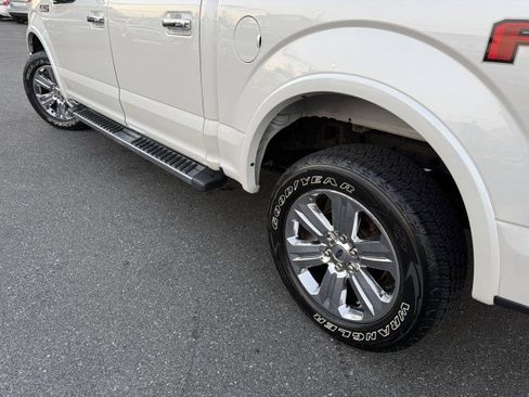 Used 2018 Ford F150 Lariat image 29