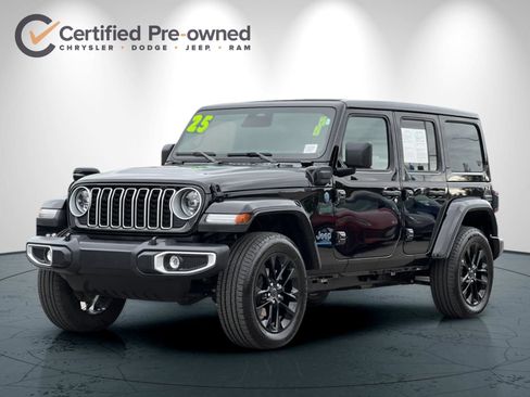 Certified 2025 Jeep Wrangler Unlimited Sahara w/ Safety Group AWD/4WD image 8