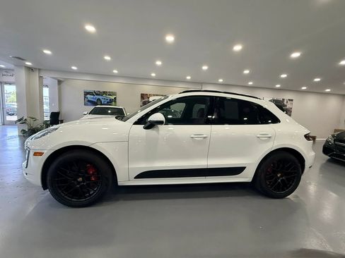 Used 2018 Porsche Macan GTS AWD/4WD image 4