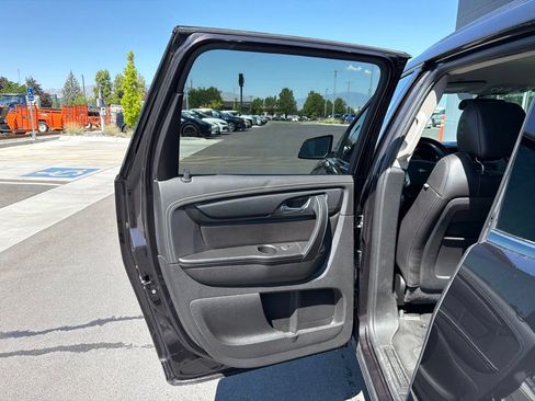 Used 2017 Chevrolet Traverse LT AWD/4WD image 20