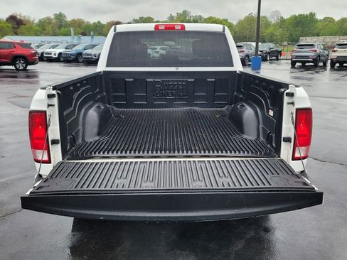 Used 2021 RAM 1500 Classic SLT AWD/4WD image 11