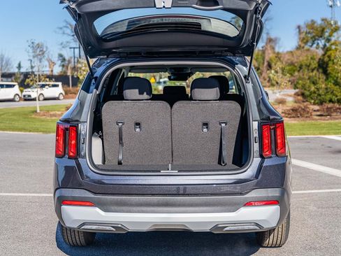 New 2026 Kia Sorento LX FWD image 12
