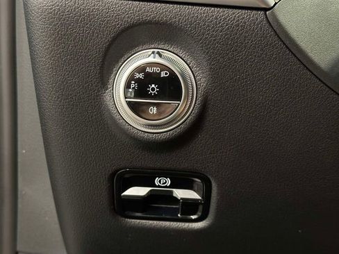 Used 2023 Mercedes-Benz C 300 4MATIC Sedan image 18