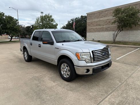 Used 2012 Ford F150 XLT w/ XLT Chrome Pkg image 3