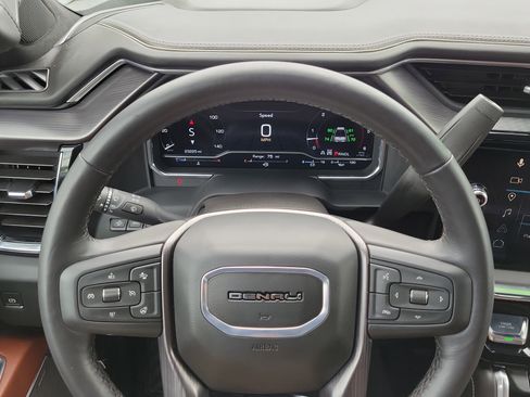 Used 2024 GMC Sierra 2500 Denali Ultimate image 23