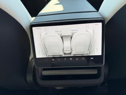 Used 2026 Tesla Model Y Long Range image 27