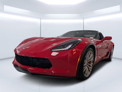 Used 2015 Chevrolet Corvette Z06 w/ 3LZ Preferred Equipment Group image 5