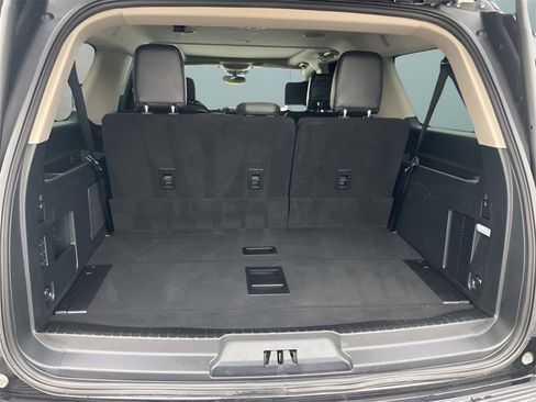 Used 2020 Ford Expedition Max Platinum image 40