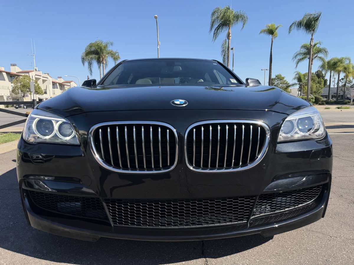 Used 2014 BMW 750Li RWD image 12