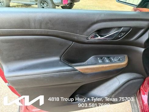 Used 2021 GMC Acadia SLE FWD image 15