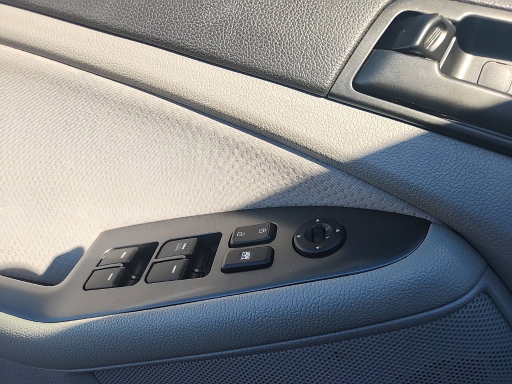 Used 2013 Kia Optima LX FWD image 26