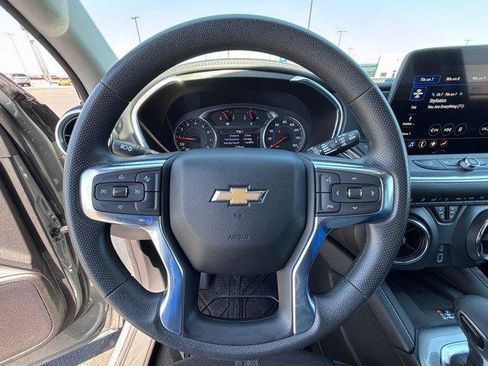 Used 2024 Chevrolet Blazer LT w/ Convenience Package FWD image 21