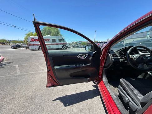 Used 2019 Nissan Sentra SV image 8
