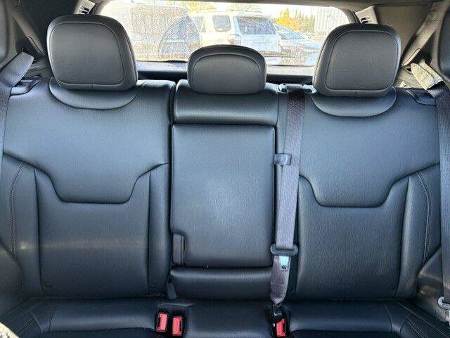 Used 2024 Jeep Compass Limited AWD/4WD image 8