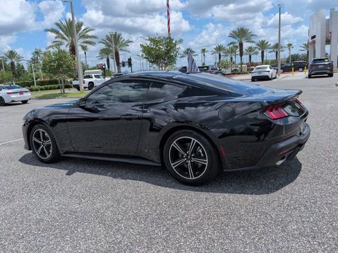 Used 2025 Ford Mustang Coupe RWD image 6