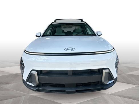 Used 2024 Hyundai Kona SEL FWD image 3