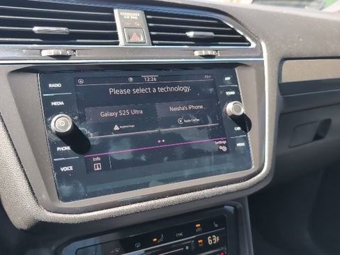 Used 2023 Volkswagen Tiguan SE R-Line image 17