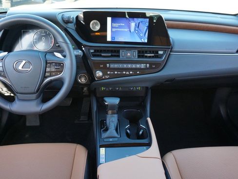 Certified 2024 Lexus ES 350 w/ Premium Package image 27