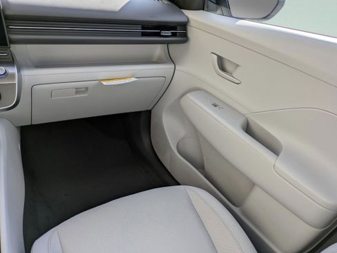 New 2026 Hyundai Kona SE image 19