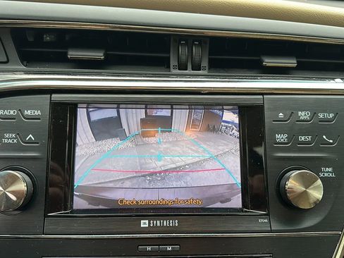 Used 2013 Toyota Avalon Limited image 34