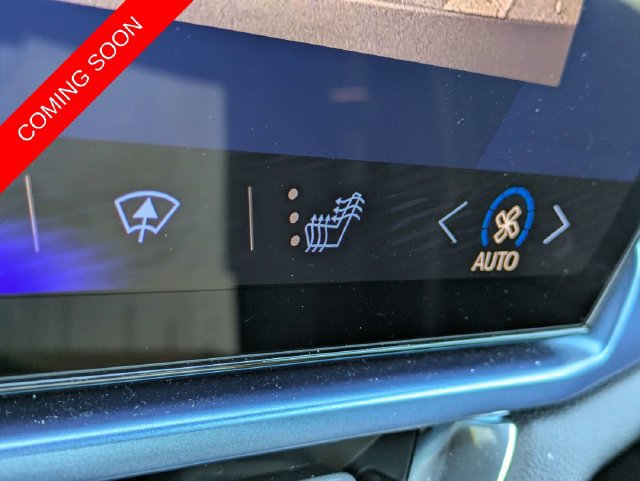 Used 2026 Chevrolet Equinox EV LT FWD image 25