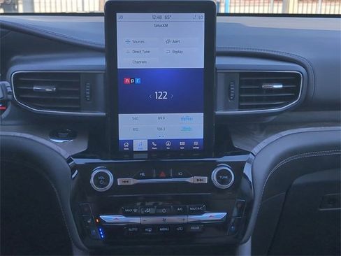 Certified 2023 Ford Explorer Platinum w/ Technology Package image 18