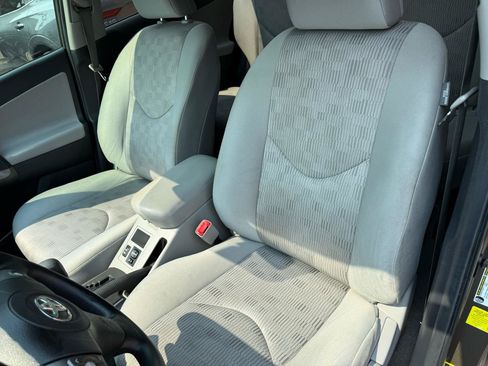 Used 2012 Toyota RAV4 FWD w/ Value Pkg image 6