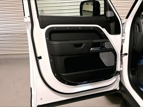 Certified 2024 Land Rover Defender 130 X-Dynamic SE AWD/4WD image 26