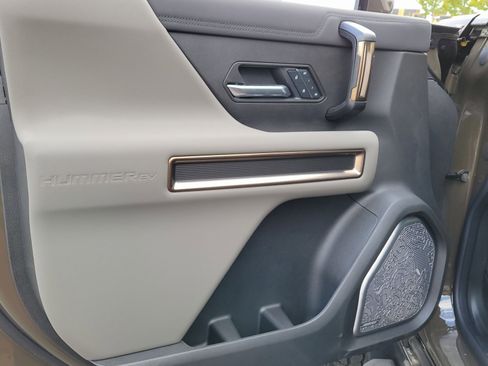 New 2025 GMC Hummer EV 3X image 10