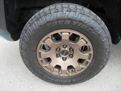 Used 2025 Toyota 4Runner Trailhunter image 8