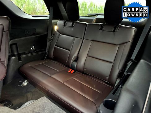 Used 2025 Ford Explorer Platinum w/ LUX Leather Package image 17