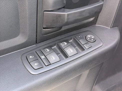 Used 2016 RAM 1500 Express RWD image 10