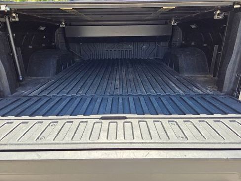 Used 2022 GMC Sierra 1500 AT4 w/ AT4 Premium Package image 10