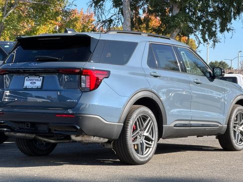 New 2025 Ford Explorer ST-Line w/ ST-Line Street Pack image 5