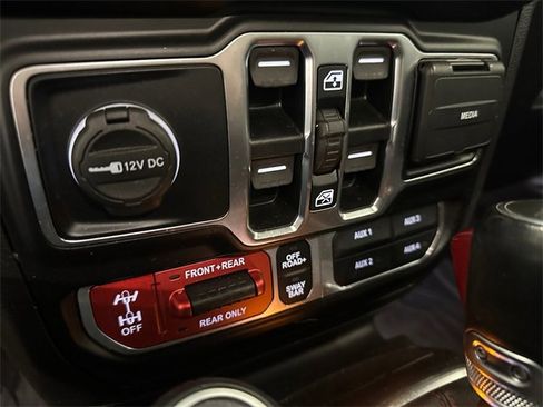 Used 2021 Jeep Gladiator Rubicon image 30