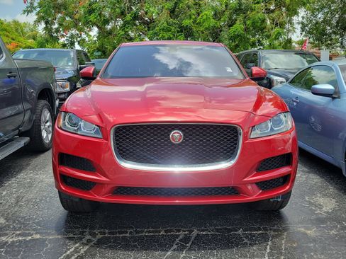 Used 2017 Jaguar F-PACE Prestige AWD/4WD image 2