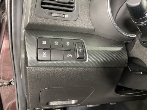 Used 2011 Kia Sorento SX image 26