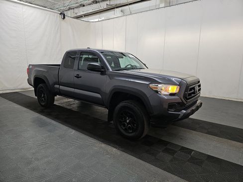 Used 2020 Toyota Tacoma SR w/ SX Package AWD/4WD image 2