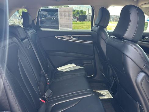 Used 2023 Lincoln Nautilus AWD w/ Premium Package image 33