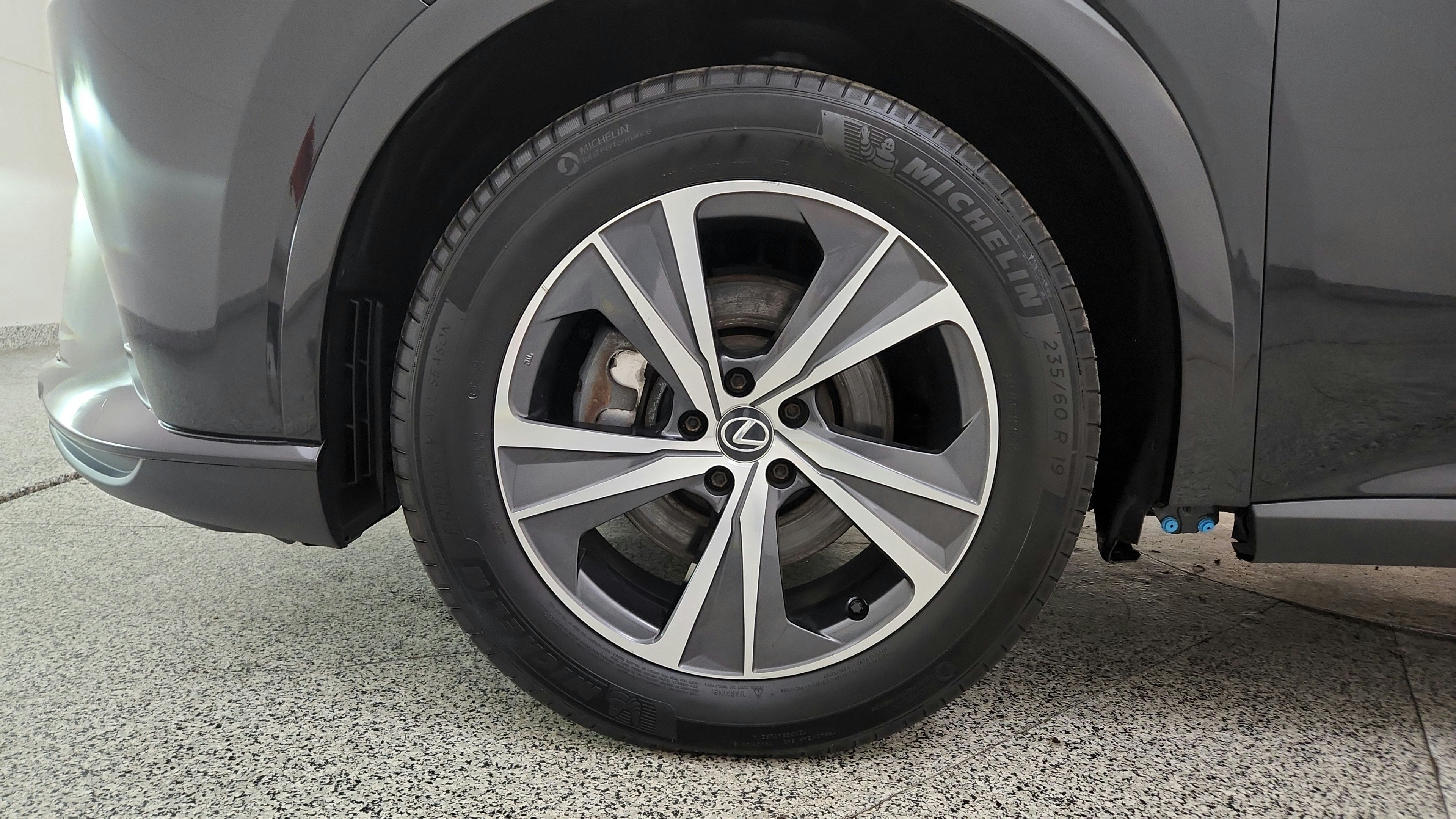 Used 2023 Lexus RX 350 Premium w/ Accessory Package AWD/4WD image 38