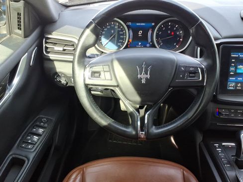 Used 2017 Maserati Ghibli image 6