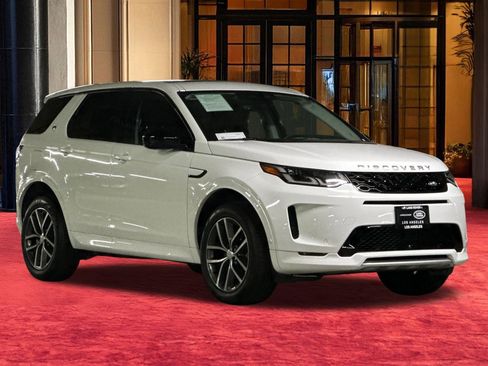 Used 2024 Land Rover Discovery Sport S image 8