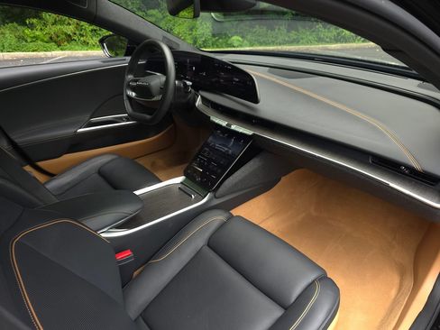 Used 2025 Lucid Air Touring AWD/4WD image 23