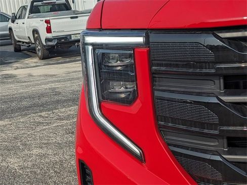 New 2025 GMC Sierra 1500 Elevation image 10