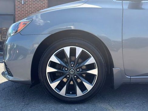 Used 2017 Nissan Sentra SV FWD image 4