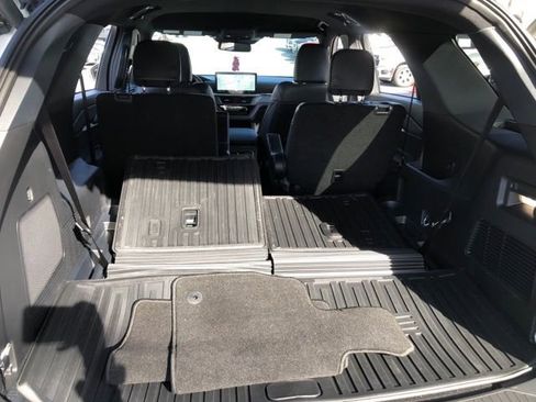 Used 2025 Ford Explorer ST-Line w/ Premium Package image 18