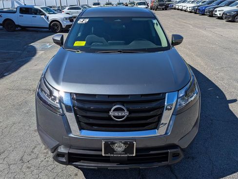 Used 2022 Nissan Pathfinder S AWD/4WD image 3