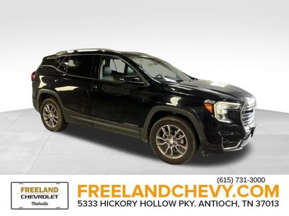 Used 2024 GMC Terrain SLT