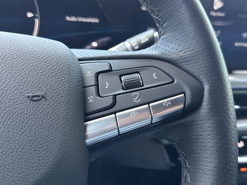 Certified 2025 Cadillac XT4 Sport w/ LPO, Onyx Lite Package FWD image 32